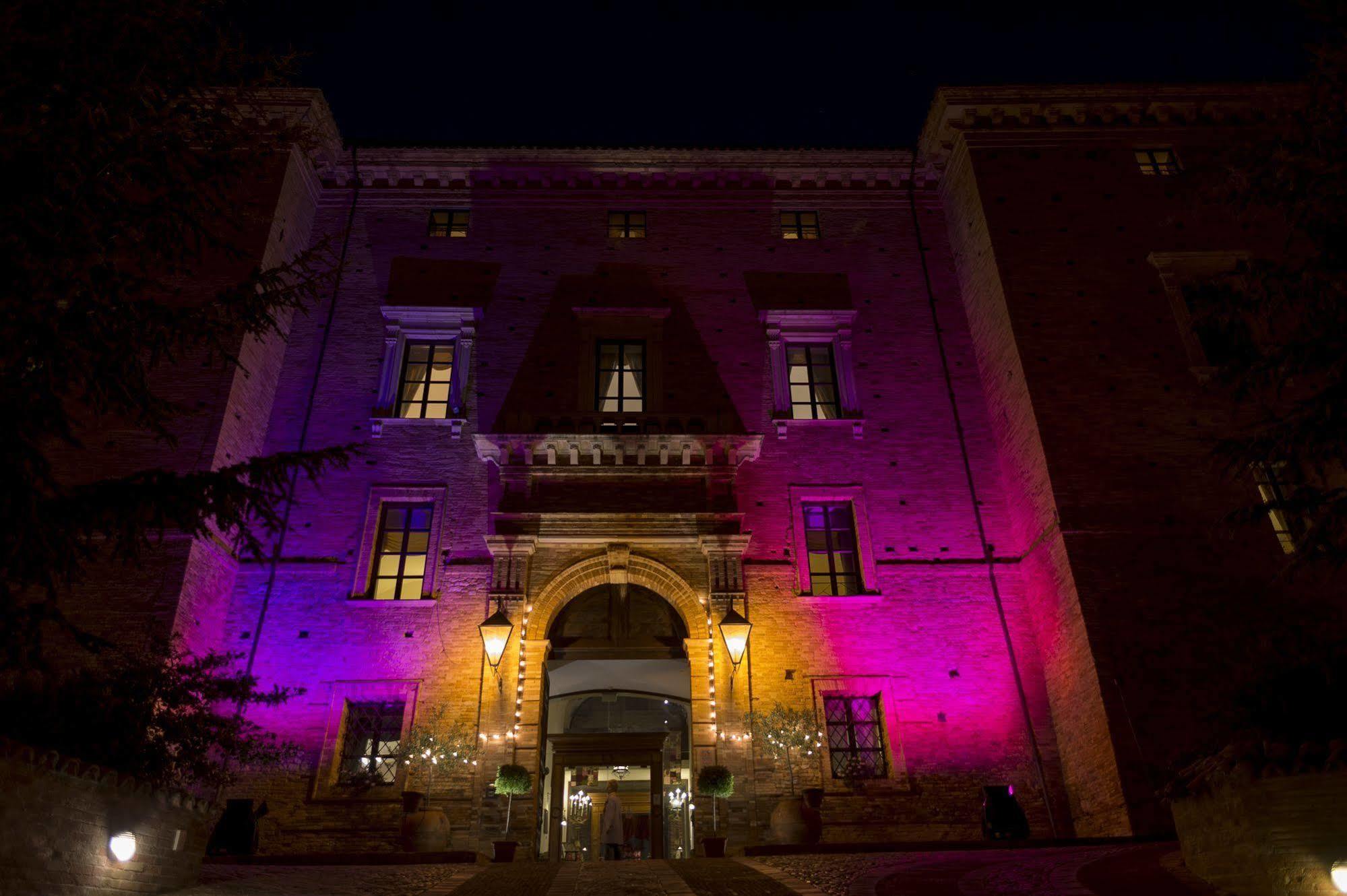 Castello Chiola Dimora Storica Hotell Loreto Aprutino Exteriör bild