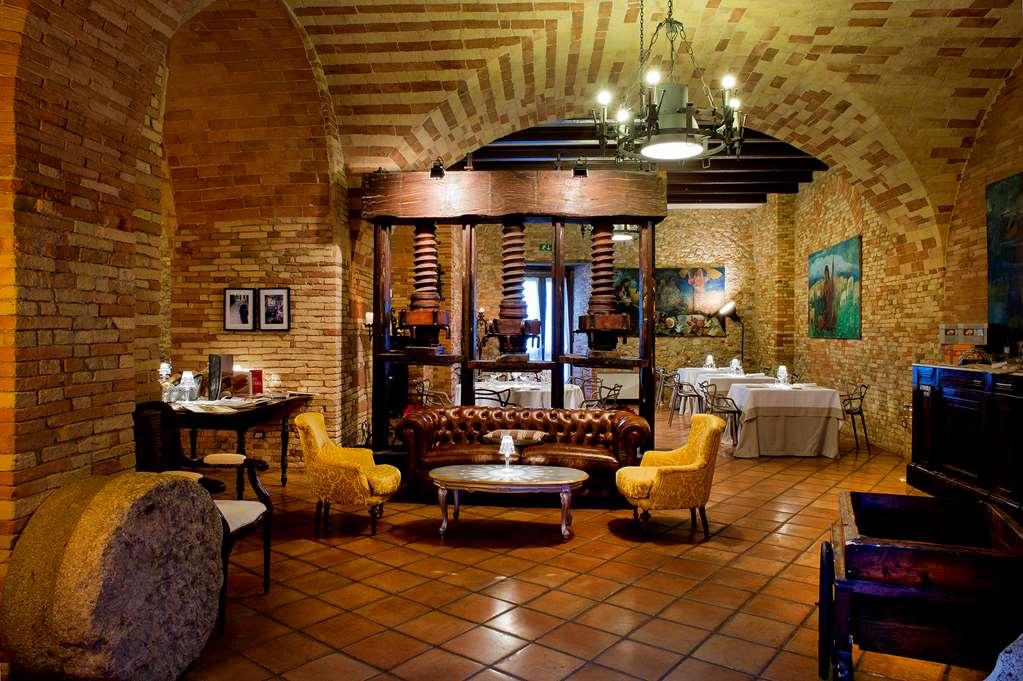 Castello Chiola Dimora Storica Hotell Loreto Aprutino Restaurang bild
